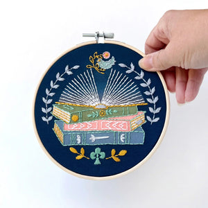 Reader embroidery kit