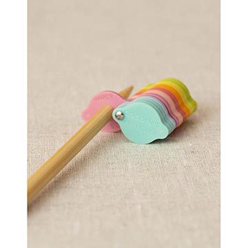 cocoknits needle gauge with knitting needles
