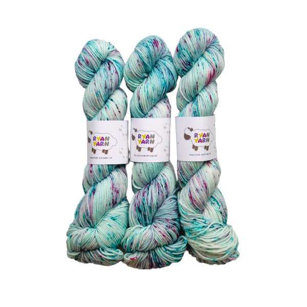 Ryan Yarn Plump DK in Fresh Laundry