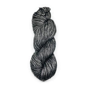 Illimani Amelie yarn in charcoal