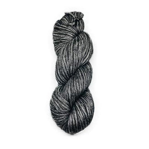 Illimani Amelie yarn in Charcoal