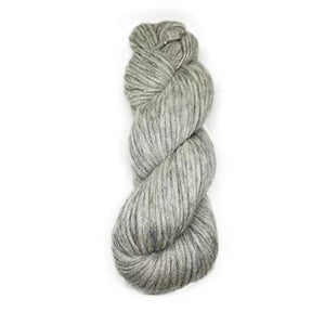 a hank of Illimani Amelie yarn in Grey