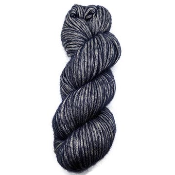 Illimani Amelie yarn in Navy