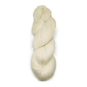 Illimani Amelie yarn in white