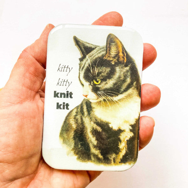resin tin with vintage cat picture