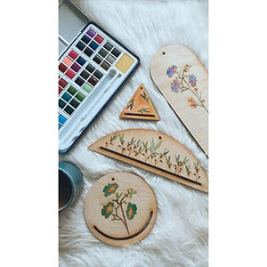 examples of painted looms for macrame