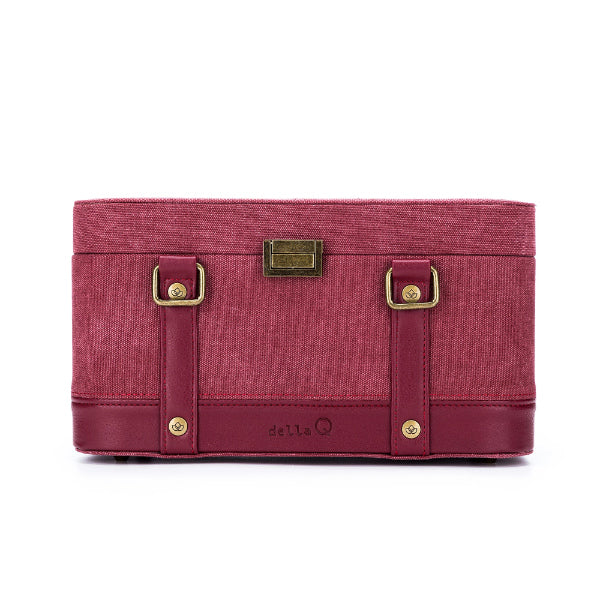 Della Q Maker's Train case in maroon