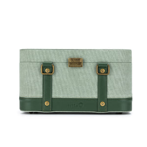 Della Q Maker's Train case in sage