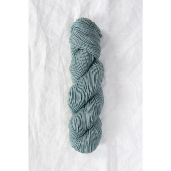 quince and co chickadee yarn in birds egg