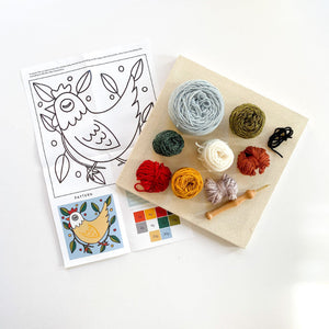 punch needle kit with chicken pattern and yarn