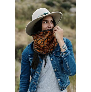 Woman wearing the Sunset Mesa Cowl