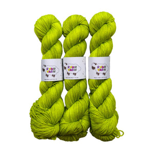 Ryan Yarn Plump DK The Phone Sewing Cat Room