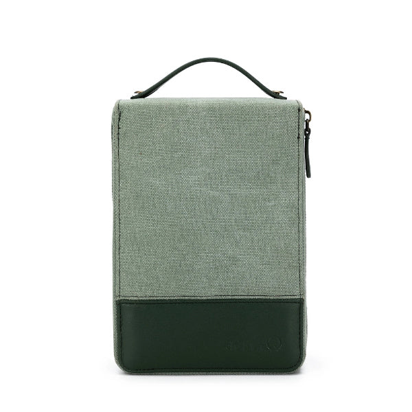 Della Q Maker's Circular Needle case in Sage