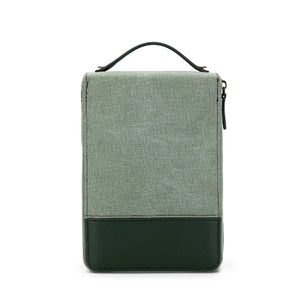 Della Q Maker's Circular Needle case in Sage