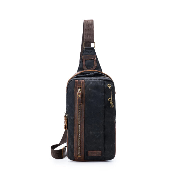 Della Q mini messenger bag in black