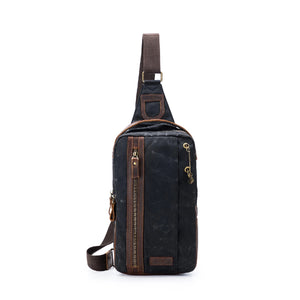 Della Q mini messenger bag in black